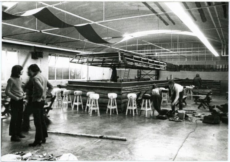 Bar uzie Q 1971